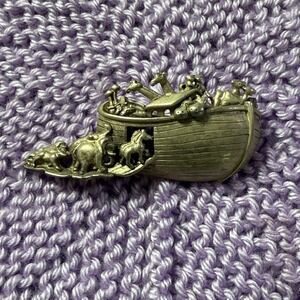 AJC Noah's Ark‎ Brooch Pin Animals Religious Vintage Silver Tone